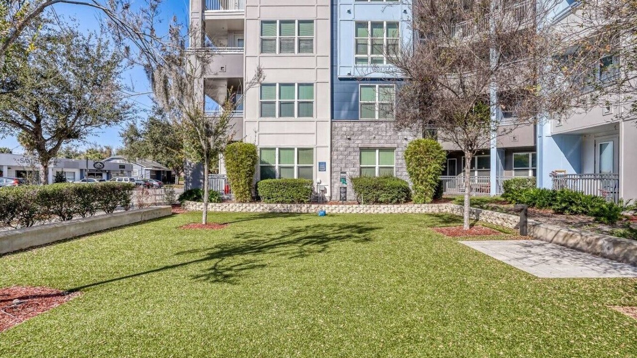 Photo of Outdoor in Courier City - Oscawana