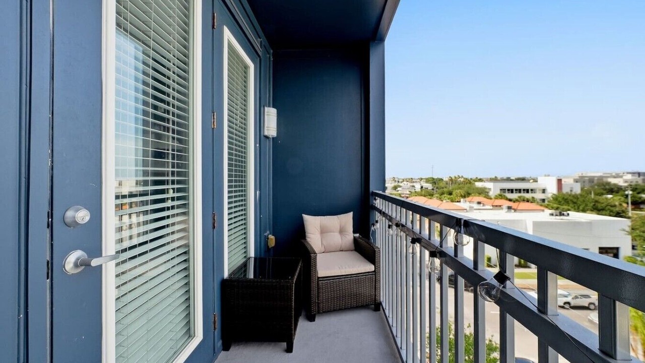 Photo of Outdoor in Courier City - Oscawana