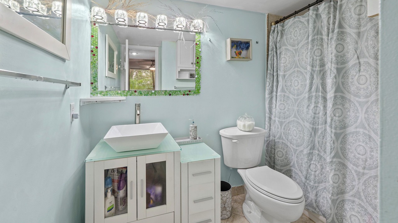 Photo of Bathroom in Plantation