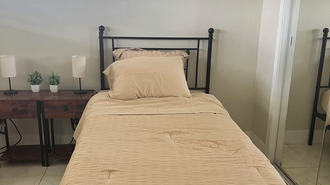 Photo of Bedroom in Sunrise