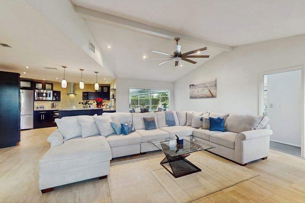 Photo of Livingroom in Trailer Estates