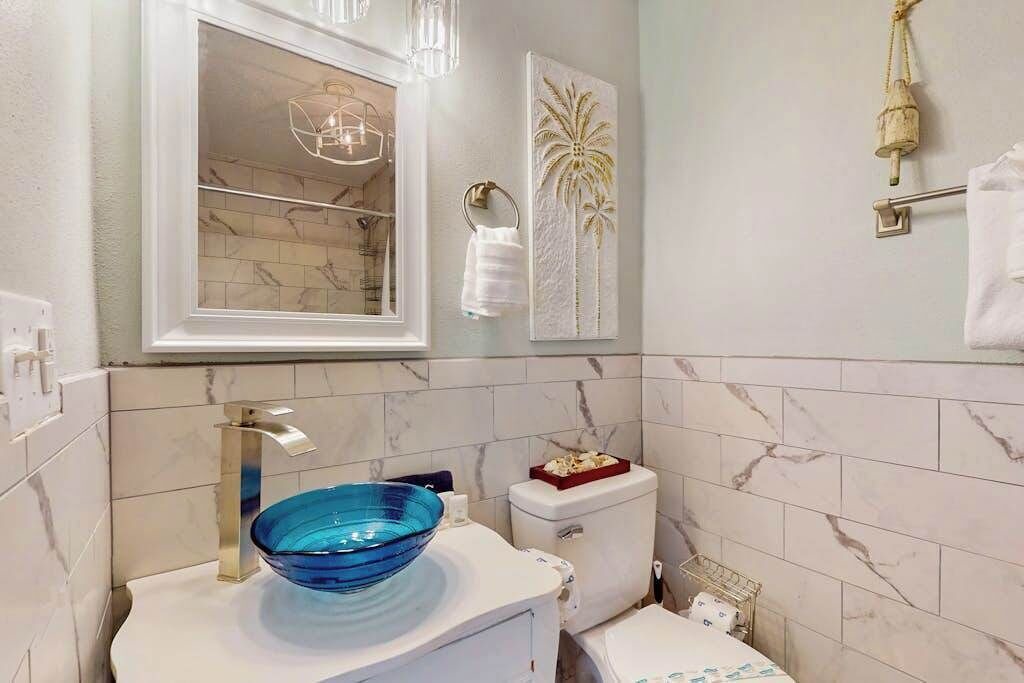 Photo of Bathroom in Bayou Oaks