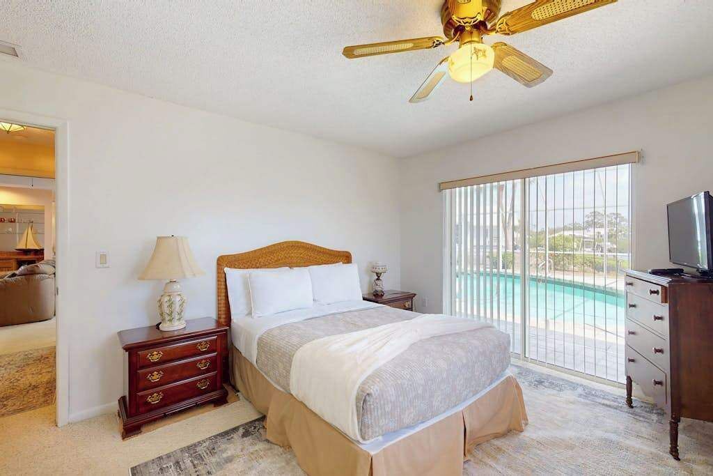 Photo of Bedroom in Sorrento Shores