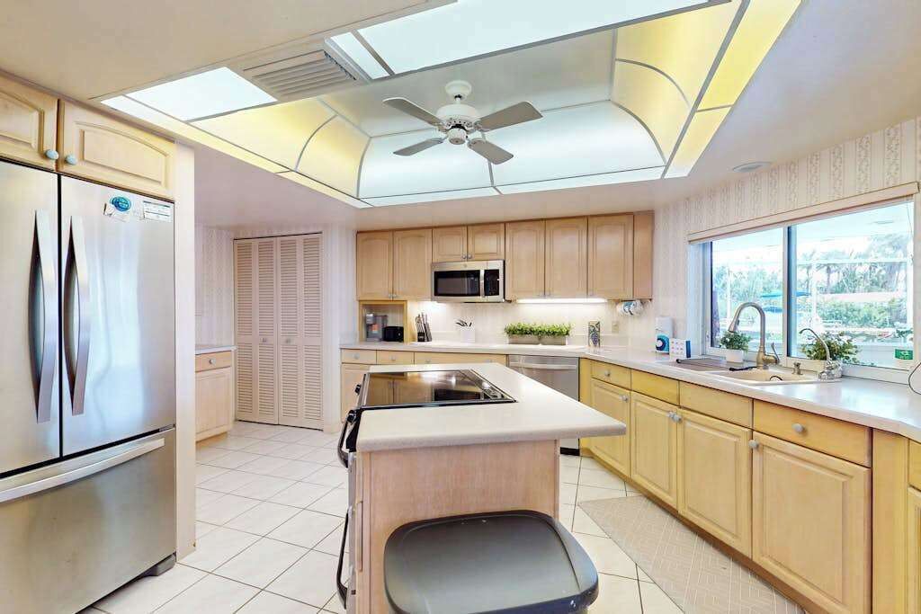 Photo of Kitchen in Sorrento Shores