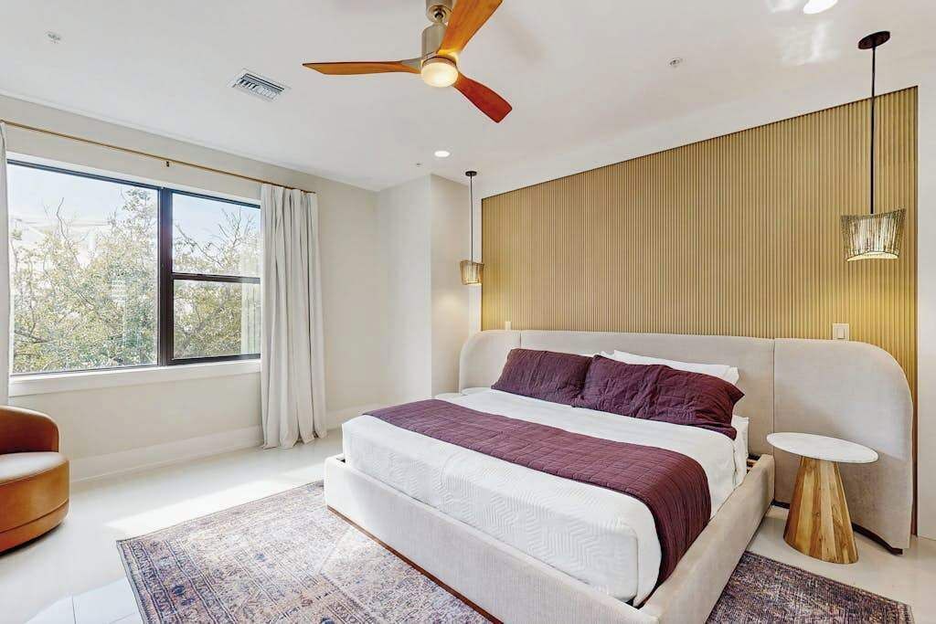 Photo of Bedroom in Downtown
