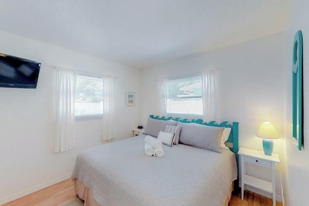 Photo of Bedroom in Holmes Beach