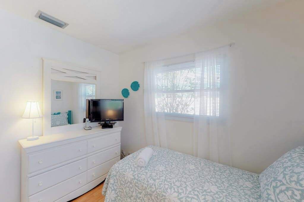 Photo of Bedroom in Holmes Beach