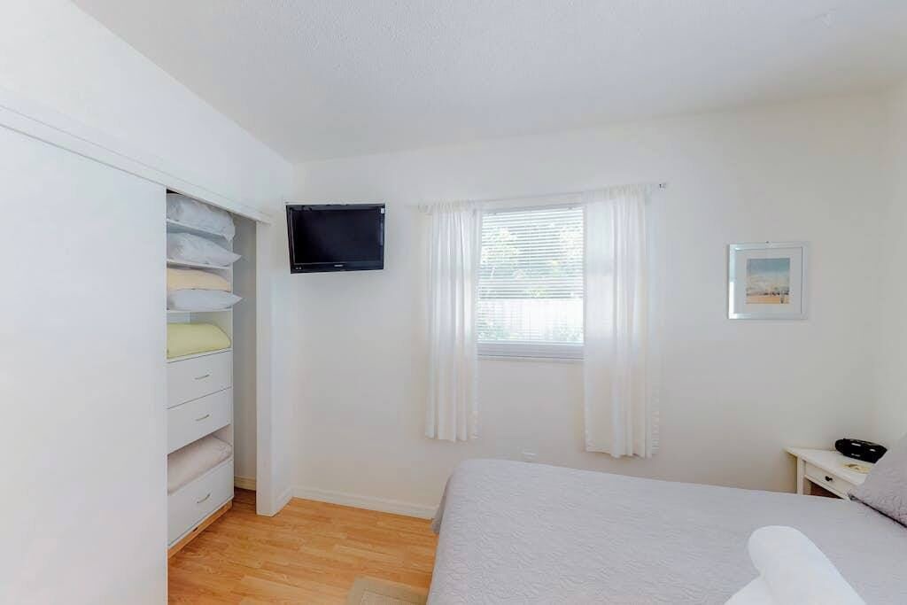 Photo of Bedroom in Holmes Beach