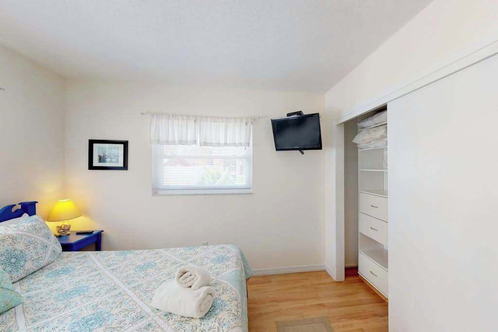 Photo of Bedroom in Holmes Beach