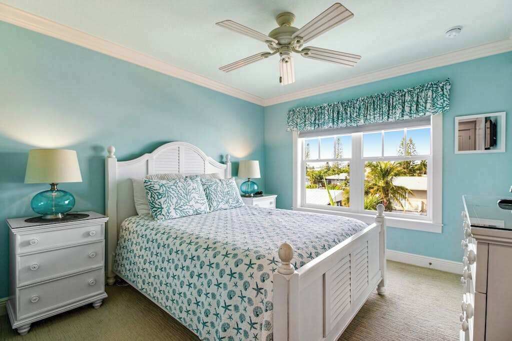 Photo of Bedroom in Holmes Beach
