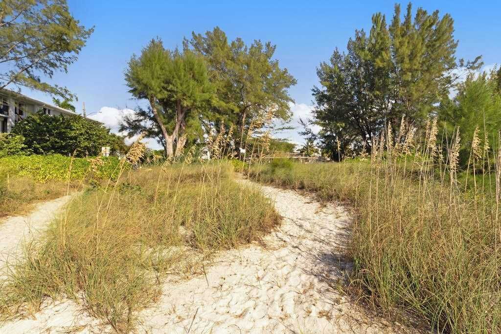 Photo of Others in Holmes Beach