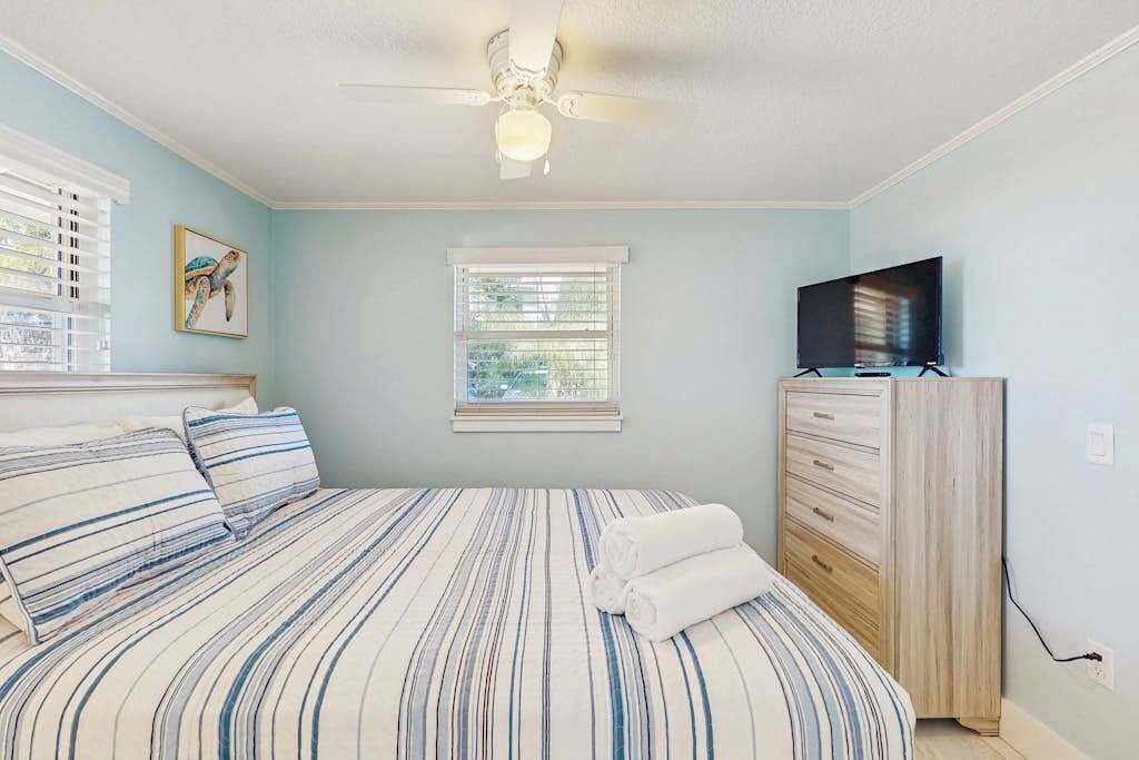 Photo of Bedroom in Holmes Beach