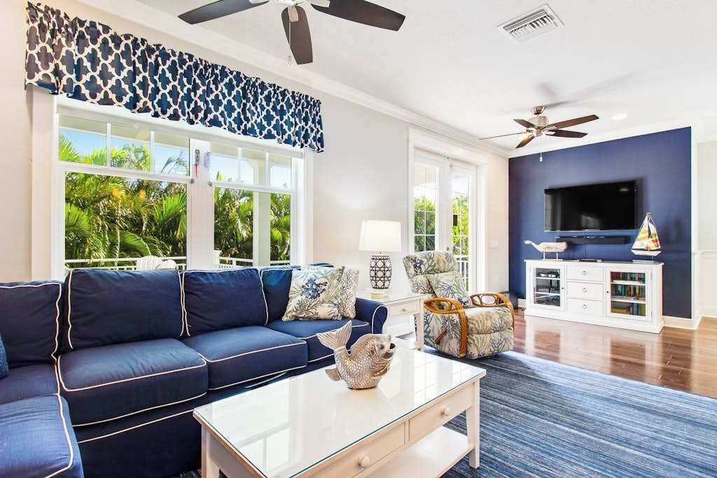 Photo of Livingroom in Holmes Beach
