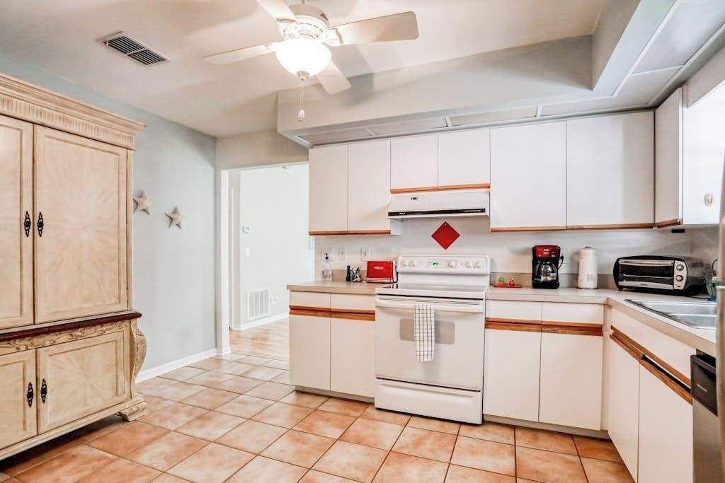 Photo of Kitchen in River District