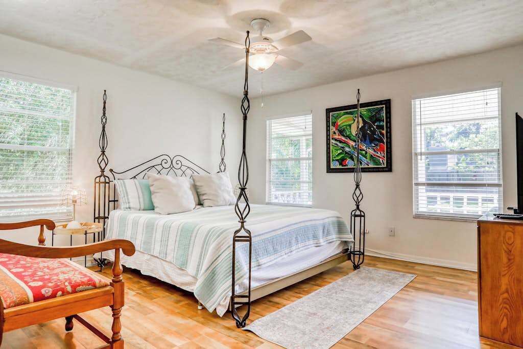 Photo of Bedroom in River District