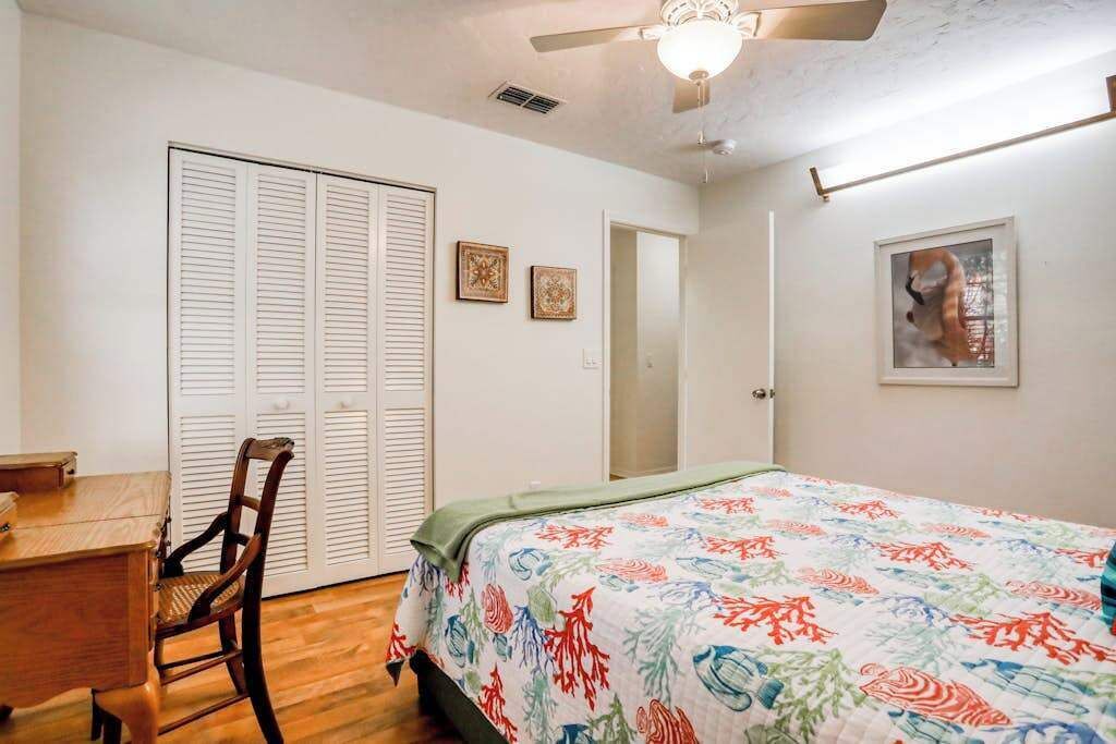 Photo of Bedroom in River District