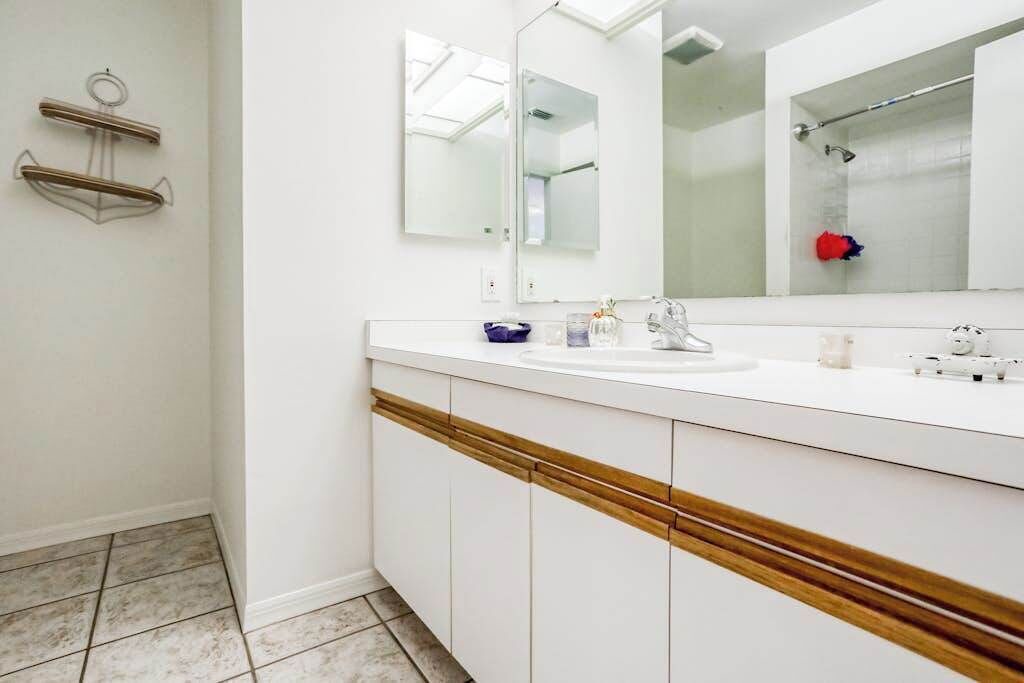 Photo of Bathroom in River District