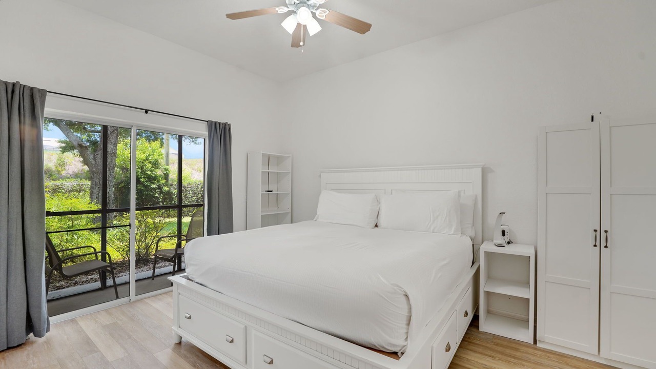 Photo of Bedroom in Bahama Bay