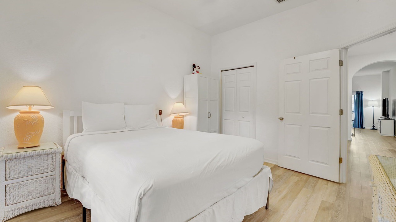 Photo of Bedroom in Bahama Bay