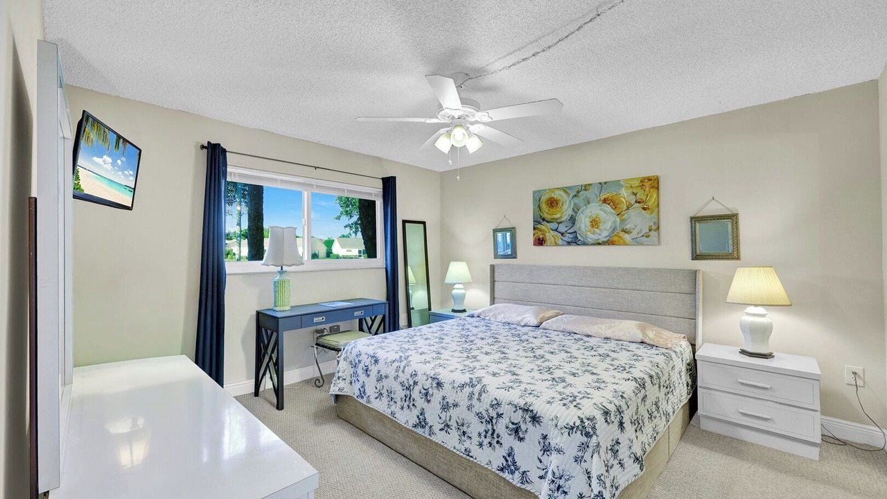 Photo of Bedroom in Central Naples