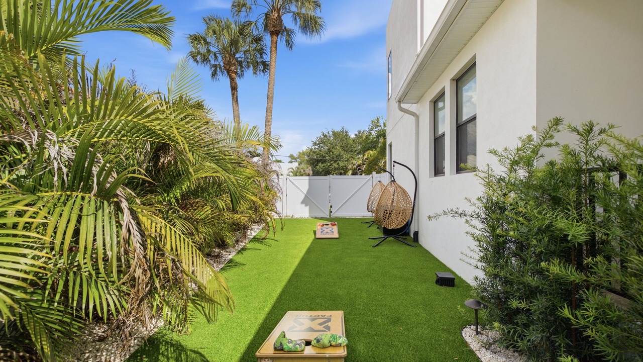 Photo of Patio Balcony in Riverside Heights