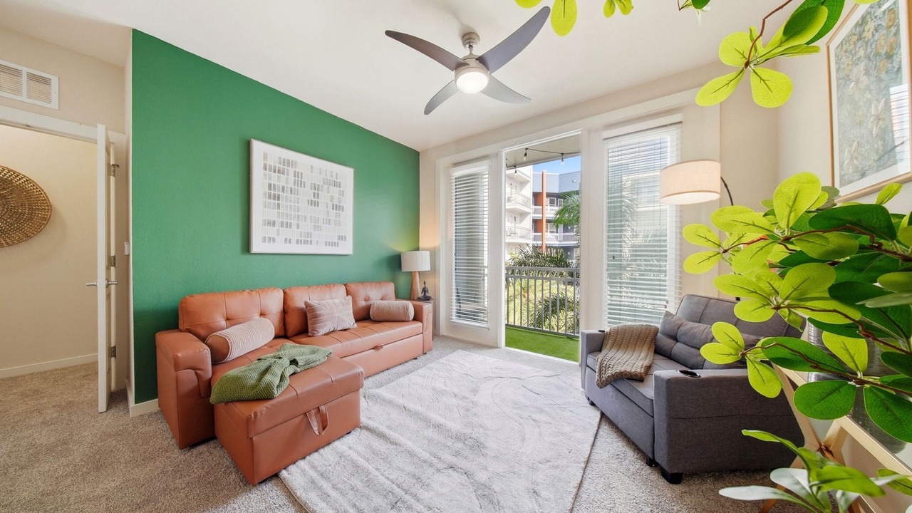 Photo of Livingroom in Courier City - Oscawana