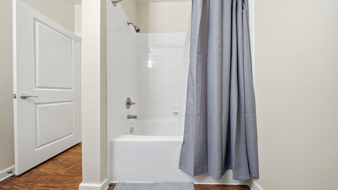 Photo of Bathroom in Courier City - Oscawana