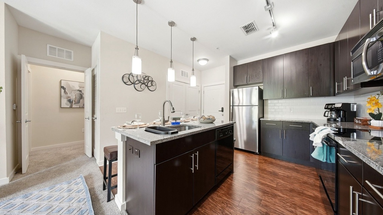 Photo of Kitchen in Courier City - Oscawana