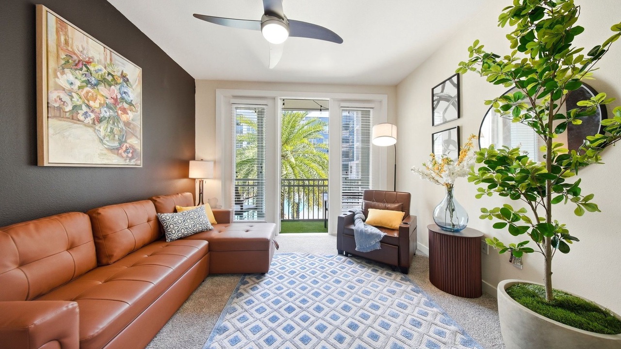 Photo of Livingroom in Courier City - Oscawana