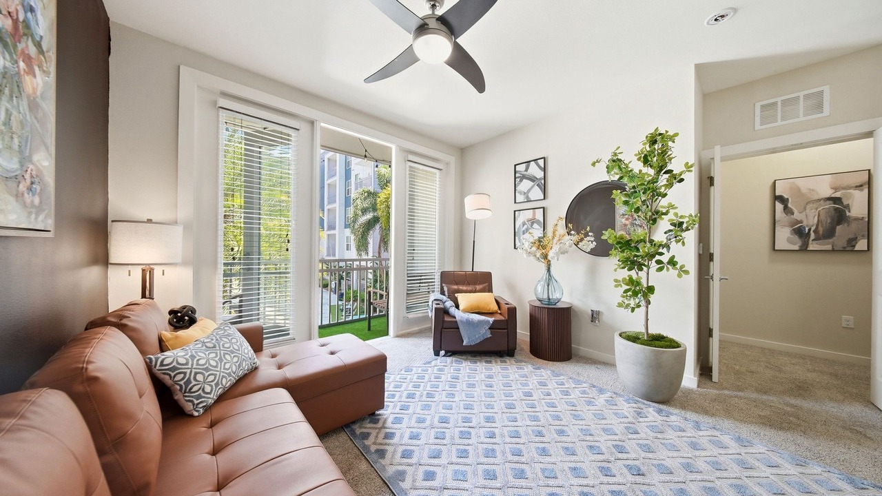 Photo of Livingroom in Courier City - Oscawana