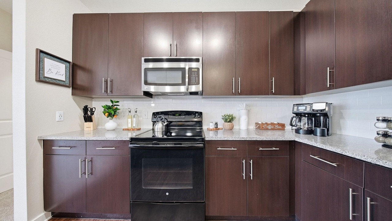 Photo of Kitchen in Courier City - Oscawana