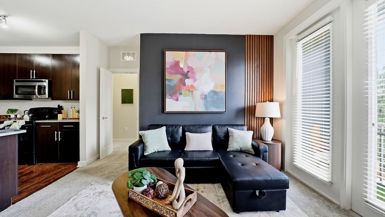 Photo of Livingroom in Courier City - Oscawana