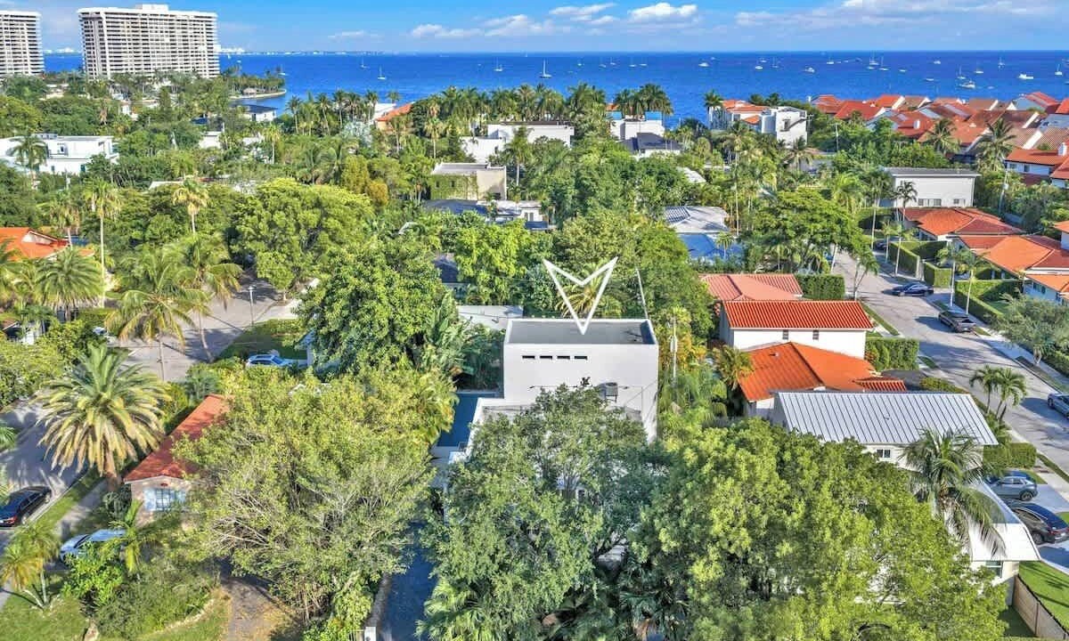 Photo of Outdoor in Northeast Coconut Grove