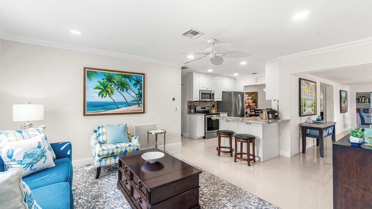 Photo of Livingroom in Tropic Palms