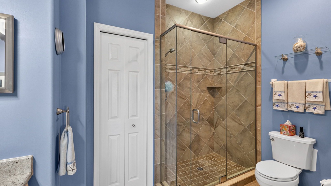 Photo of Bathroom in Tropical Cove