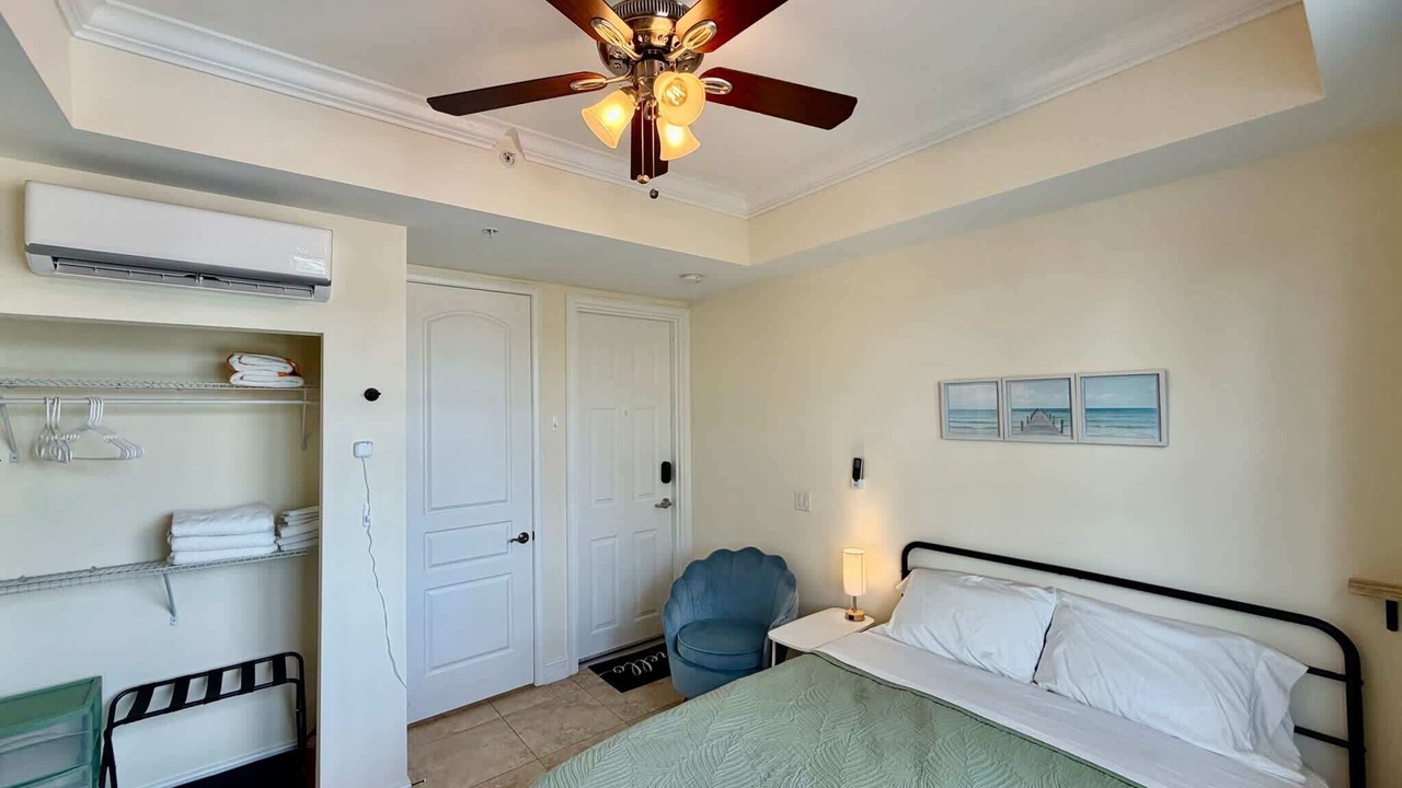 Photo of Bedroom in Bonita Shores