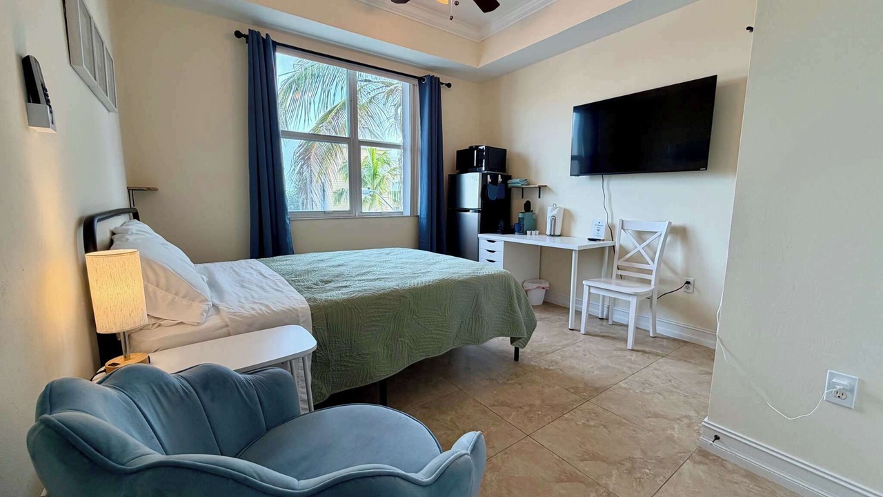 Photo of Bedroom in Bonita Shores