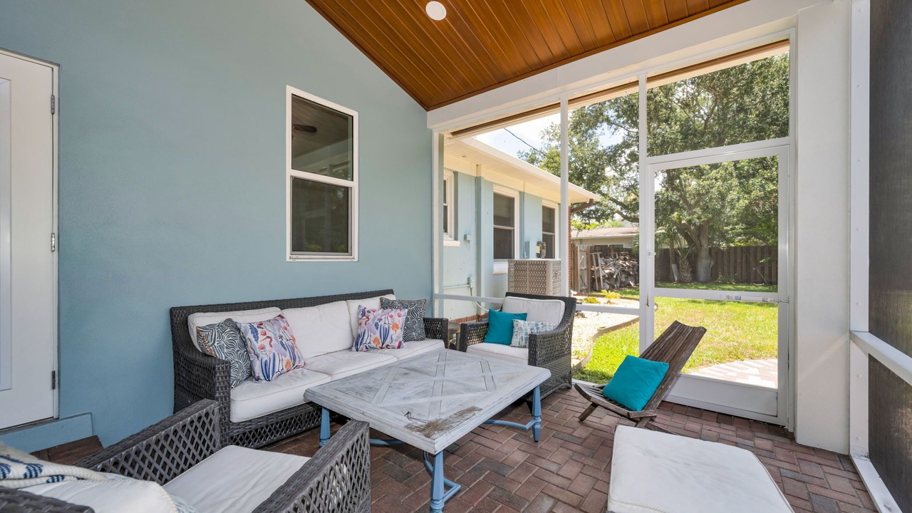 Photo of Livingroom in Ozona