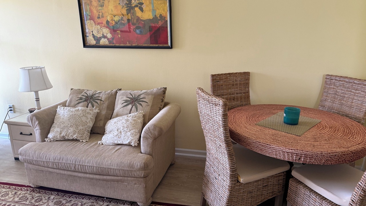 Photo of Livingroom in Greenview Shores