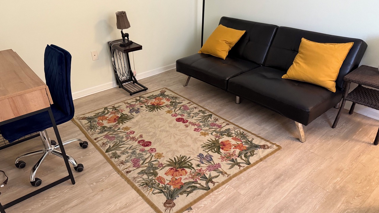 Photo of Livingroom in Greenview Shores