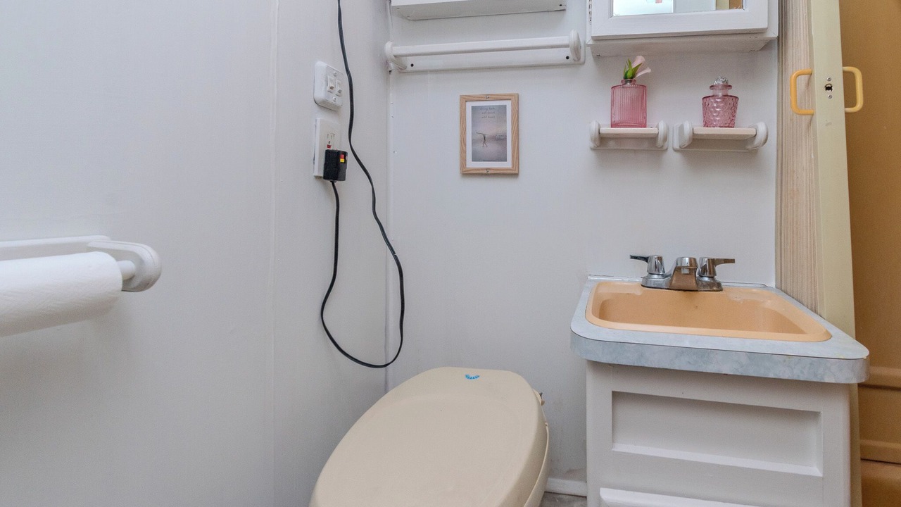 Photo of Bathroom in Meadowlawn