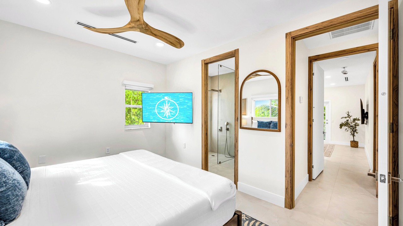 Photo of Bedroom in Lower Matecumbe Key
