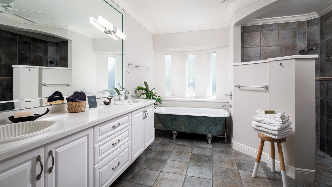 Photo of Bathroom in Old Naples