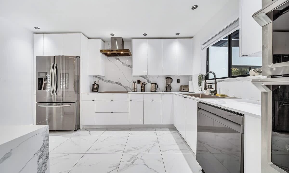 Photo of Kitchen in Golden Glades
