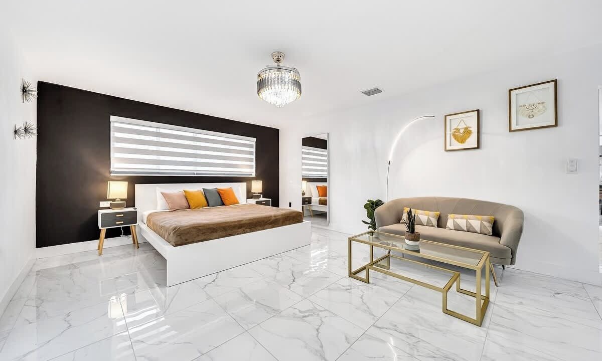 Photo of Bedroom in Golden Glades