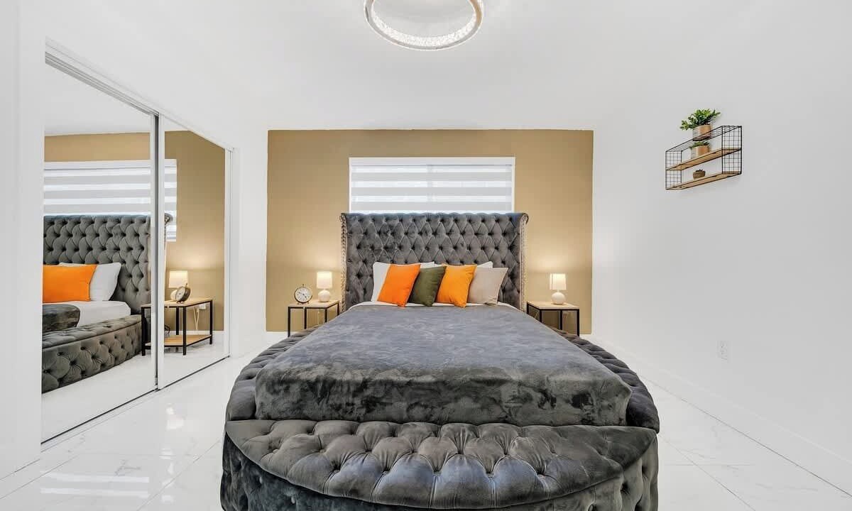 Photo of Bedroom in Golden Glades