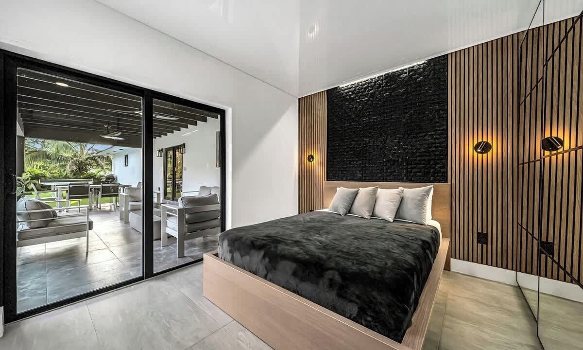 Photo of Bedroom in Golden Glades