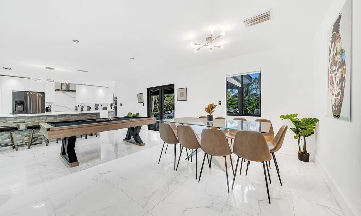 Photo of Bedroom in Golden Glades