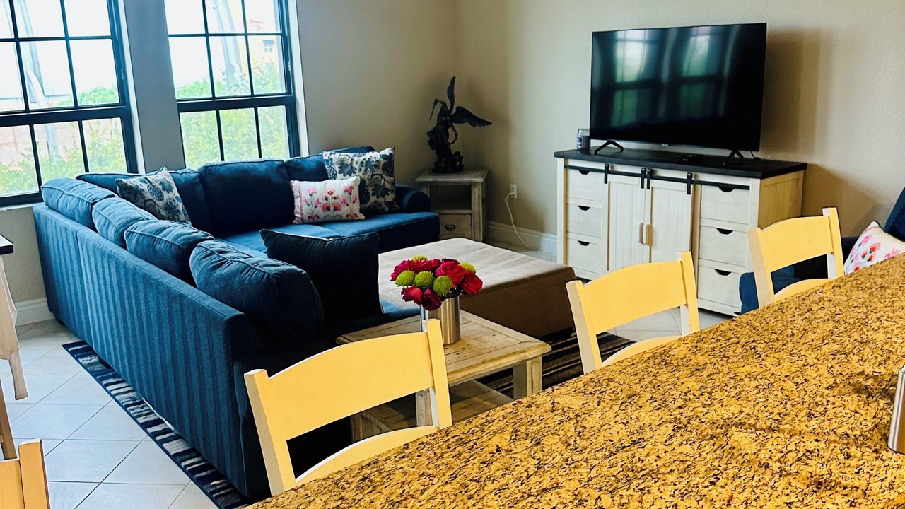 Photo of Livingroom in Ave Maria