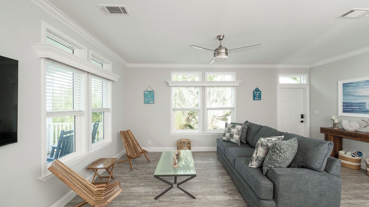 Photo of Livingroom in Summerland Key